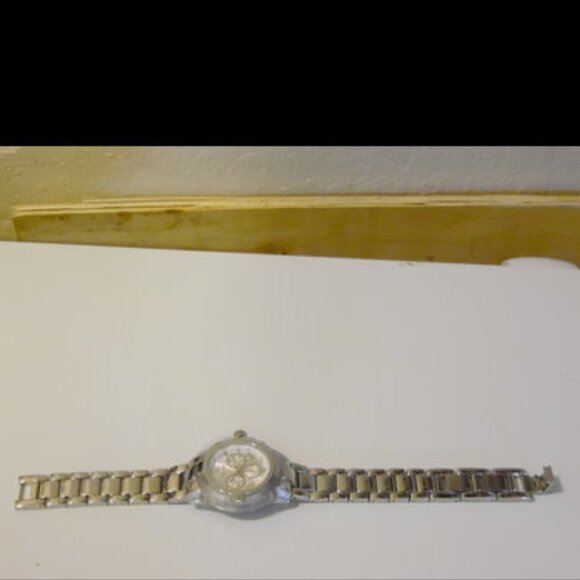 Kessaris Lucite Bezel Metal Bracelet Watch - Picture 11 of 11